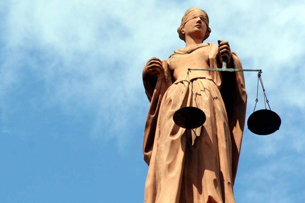 FÜHRENDER ANWALT IM IMMOBILIENRECHT, ZIVILRECHT, STRAFRECHT UND EINWANDERUNGSRECHT, IN SOSUA